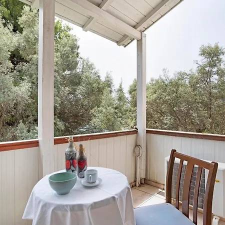 Mezoneta 3 * Nydri (Lefkada)