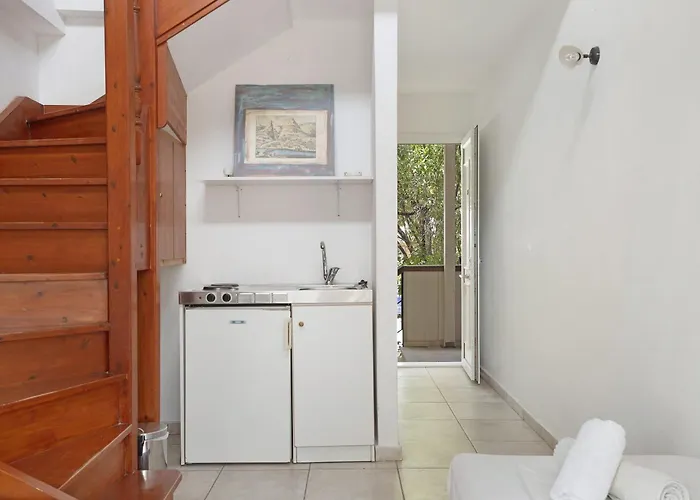 Mezoneta 3 * Nydri (Lefkada)
